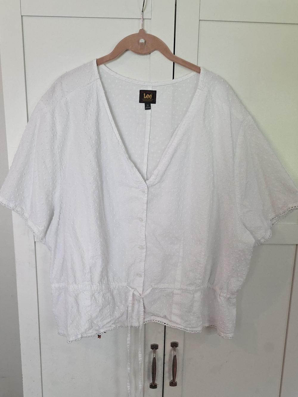 Lee White Textured Button-Front Short Sleeve Drawstring Top